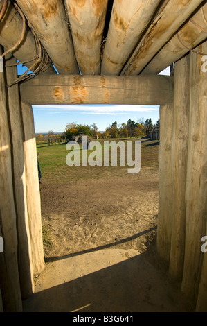 Sur une inclinaison Village de Ft Abraham Lincoln State Park près de Mandans Dakota du Nord Banque D'Images