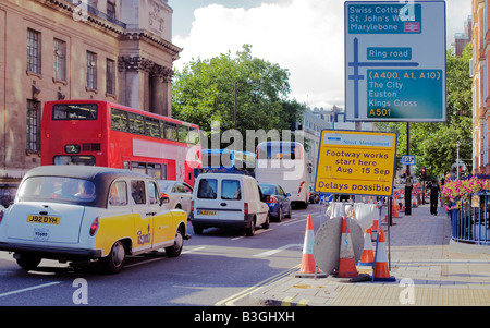 Le Nord et l'Ouest qui l'heure de pointe du trafic Londres chaos Banque D'Images