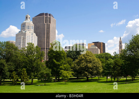 Le Hartford Connecticut ville vu de Bushnell Park Banque D'Images