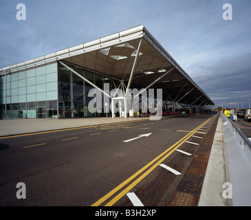 Terminal de l'aéroport de Stansted, Essex, Angleterre, Royaume-Uni. Banque D'Images