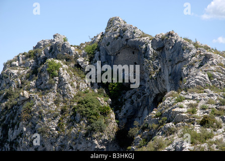 Watchtower, troglodytes Talaia de la Foradada, Sierra de la Forada, Province d'Alicante, Communauté Valencienne, Espagne Banque D'Images