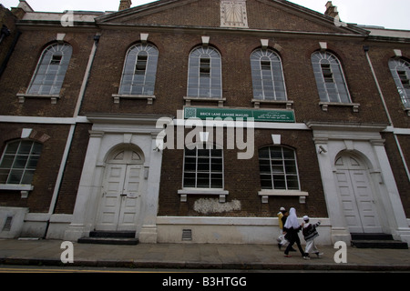 Brick Lane Jamme Mosjid The London Jamme Masjid situé dans les Spitalfields, Londres Royaume-Uni Banque D'Images