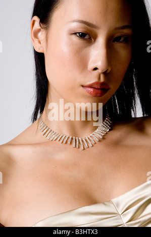 Un cool look d'un beau modèle asiatique Banque D'Images