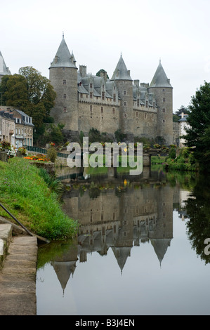 Le canal de Nantes Brest traverse la campagne bretonne et fut construit lorsque les ports de France de Napoléon ont été blocus Banque D'Images