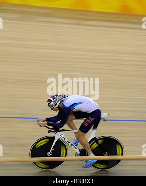 Rider participe à la poursuite individuelle hommes cyclisme sur piste course sur les Jeux Olympiques de Beijing 2008 Banque D'Images