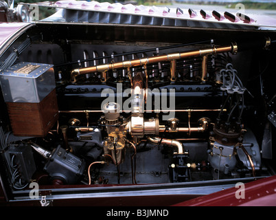 Voir sous le capot d'une Rolls Royce, précoce Banque D'Images