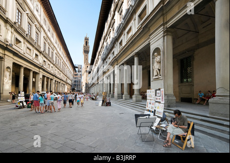 La Galerie des Offices avec le Palazzo Vecchio à distance, Florence, Toscane, Italie Banque D'Images