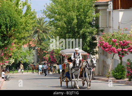 ISTANBUL. Sur une scène de rue, l'un des Buyukada Îles des Princes dans la mer de Marmara. L'année 2008. Banque D'Images