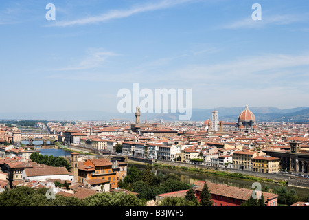 Vue sur la ville à partir de la Piazzale Michelangelo, Florence, Toscane, Italie Banque D'Images