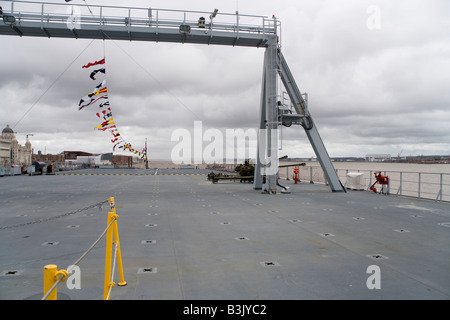 Auxiliaire de la Flotte royale landing ship dock la baie de Lyme à Pier Head Liverpool dans le cadre de la course des grands voiliers en juillet 2008 Banque D'Images