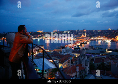 Mai 2008 - Skyline d'Istanbul avec vue sur la Corne d'or et le pont de Galata Istanbul Turquie Banque D'Images