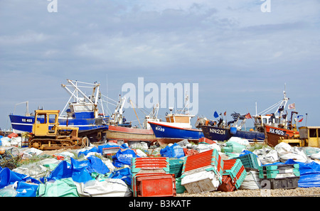 Bateaux de pêche sur la plage de Hastings Banque D'Images
