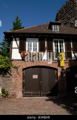 La station historique du feu dans la vieille ville Dilsberg, situé au-dessus de la rivière Neckar près de Heidelberg. Banque D'Images