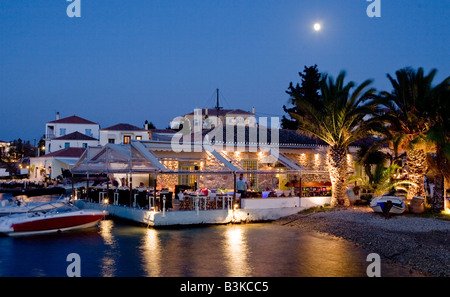 Vieux Port,Dans Moonlight, Spetses, Grèce Banque D'Images