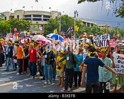 L'Alliance populaire pour la démocratie : lutte contre le groupe le long de rue à Bangkok Thaïlande JPH0104 Banque D'Images