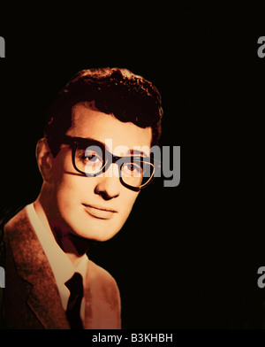 BUDDY Holly (1936-1959) photo promotionnelle d'entre nous à propos de musicien pop 1957 Banque D'Images