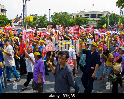 L'Alliance populaire pour la démocratie : lutte contre le groupe le long de rue à Bangkok Thaïlande JPH0105 Banque D'Images