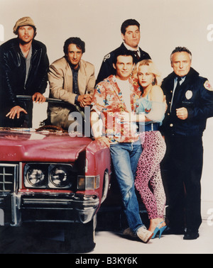 TRUE ROMANCE 1992 Warner film avec Val Kilmer à gauche, Christian Slater en jeans, Patricia Arquette et Dennis Hopper à droite Banque D'Images