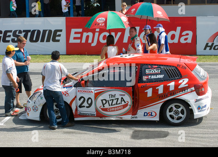 Honda Civic Type R EP3 sur la grille de départ du circuit de Bira à Pattaya Banque D'Images