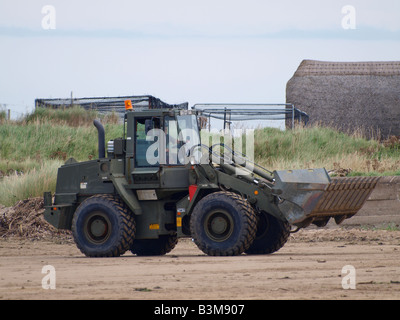 Digger militaire sur la plage Banque D'Images
