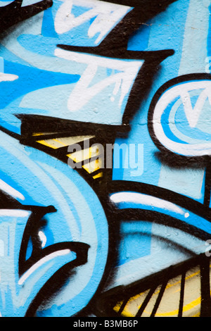 Détail d'un graffiti sur un mur idéal pour les zones urbaines ou grunge background Banque D'Images
