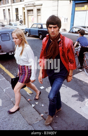 Le long de la Swinging London Kings Road, Chelsea, en 1965 Banque D'Images