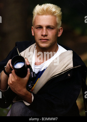 Chris Packham Présentateur de l'émission vraiment sauvage et photographe de la faune Banque D'Images