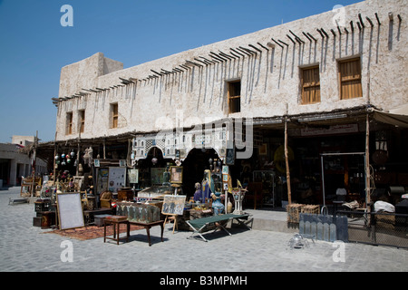 Souk patrimoine Doha Qatar moyen-orient golfe Arabo-Persique boutique extérieur bâtiment traditionnel avant Banque D'Images