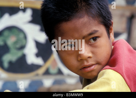 Karo batak garçon en Indonésie Sumatra lingga village Banque D'Images