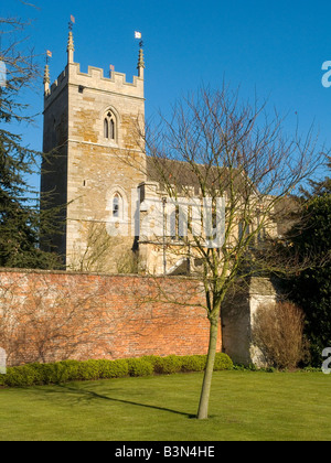 L'église dans l'enceinte de Belton House, près de Grantham, dans le Lincolnshire England UK Banque D'Images