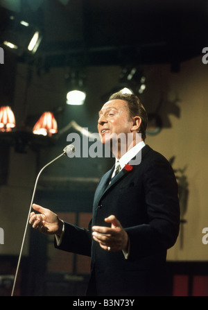 Le chanteur français Charles Trenet sur 1966 Banque D'Images