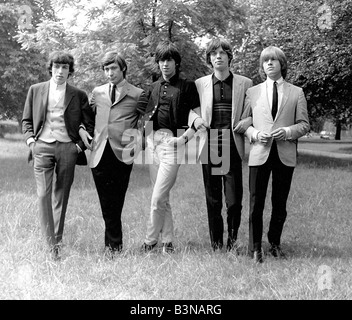 ROLLING STONES à Hyde Park Londres 1965. De gauche à droite Bill Wyman, Charlie Watts, Keith Richards, Mick Jagger et Brian Jones Banque D'Images