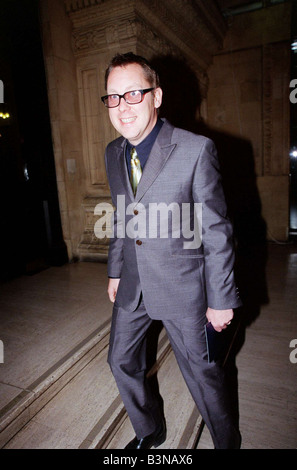 Vic Reeves comédien Présentateur TV Octobre 1998 arrivant au Royal Albert Hall du National Television Awards 1998 Banque D'Images