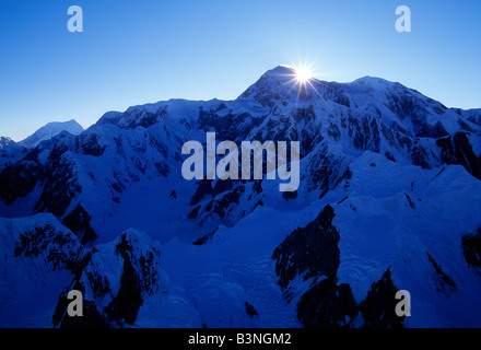 Vue aérienne de Mt. McKinley (Denali), le point le plus élevé en Amérique du Nord (20 320'), Alaska, USA Banque D'Images