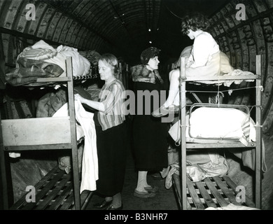 Un souterrain refuge à la station de métro Holborn, Lopndon, en 1940 Banque D'Images