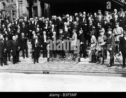 Célébrations de la paix à Paris Marshalls Fock Joffre et Pioncare à l'Hôtel de Ville Banque D'Images