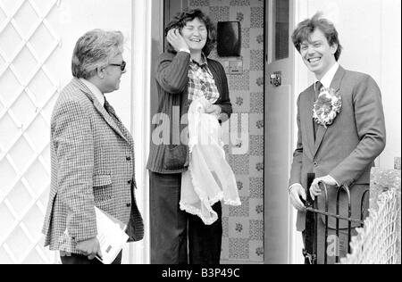 Tony Blair Mai 1982 du Parti du travail au cours de la sollicitation par l'élection de Beaconsfield Banque D'Images