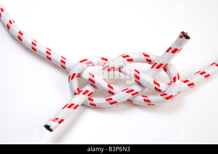 Le Carrick Bend ou le Nœud Joséphine alias Sailor s noeud et l'Anchor Bend sur fond blanc Banque D'Images