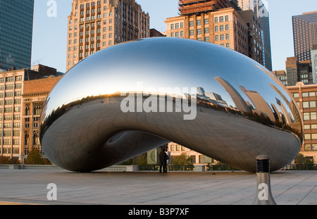 La Cloud Gate sculpture à Chicago's Millennium Park. Banque D'Images