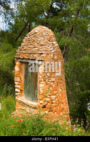 Cabane en pierre à Roussillon, Provence, France, Europe Banque D'Images