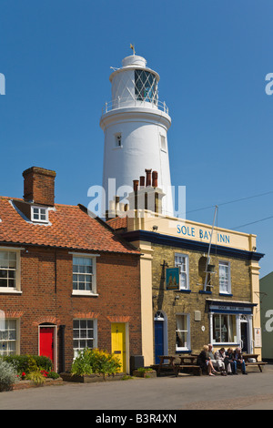 Phare et pub, Southwold, Suffolk, Angleterre Banque D'Images