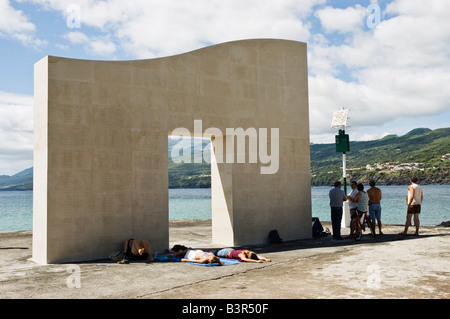 Monument à la baleine par l'artiste portugais Pedro Cabrita Reis à Lages Pico Pico Açores Portugal Banque D'Images