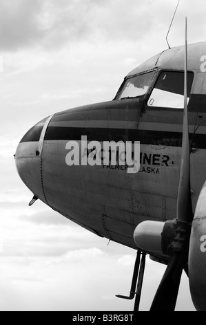 Avion de vieux Douglas DC-3 Dakota. Anchorage Alaska USA Banque D'Images