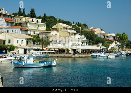 Port de Kassiopi, Corfou, Grèce Banque D'Images