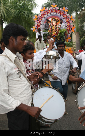 Statue Ganesh Chaturthi ou Ganesha et procession festival Ganesh Inde du Sud Banque D'Images
