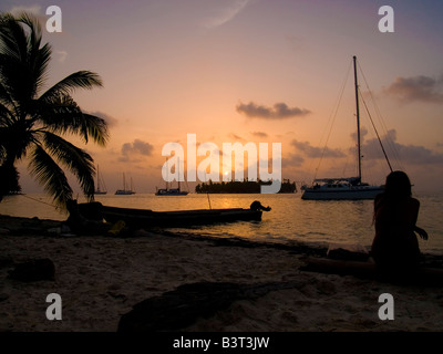 Coucher du soleil sur l'îles San Blas, Panama Banque D'Images