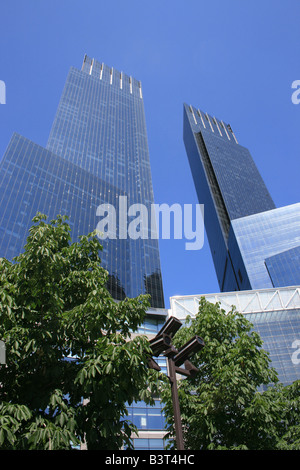 Le Time Warner Center à New York vu de Columbus Circle. Banque D'Images