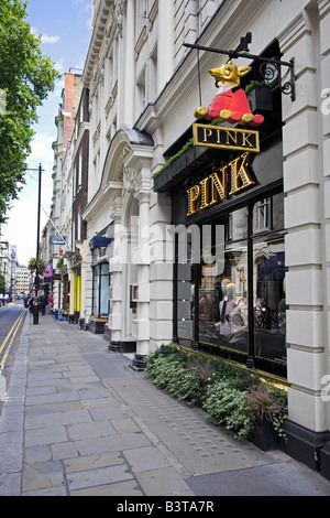 L'Angleterre, Londres. Les lieux de Thomas Rose, une chemise traditionnelle bouilloire sur Jermyn Street. Banque D'Images