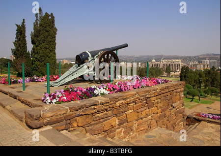 L'Afrique, Afrique du Sud, Johannesburg, Pretoria, Cannon de l'Union Buildings surplombant Pretoria Banque D'Images