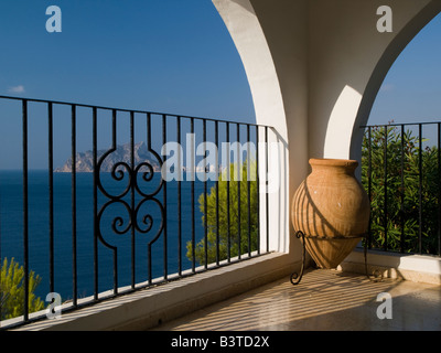 Vue de la ville de Calpe et de Penon de lfach vue rocher qui domine sur la Costa Blanca, Espagne Banque D'Images